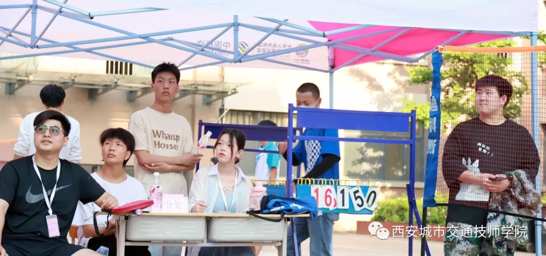 <b>羽毛球比赛 | 青春飞扬,“羽”乐共享</b>