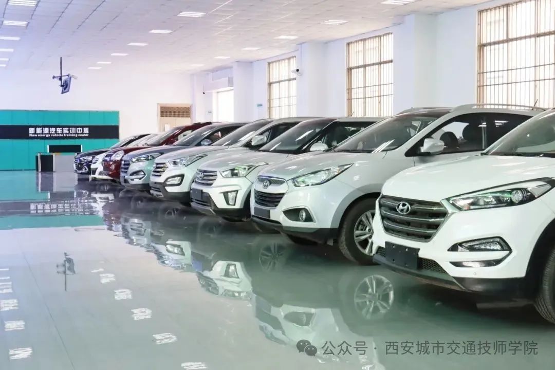 特色专业介绍—新能源汽车、机电一体化技术